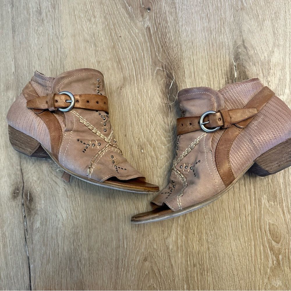 Miz Mooz Caitlin Ankle Leather Booties Peep toe shoes in Rose size 37/6.5-7 - Picture 5 of 11